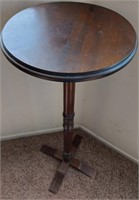 804 - 13" ROUND PEDESTAL ACCENT TABLE