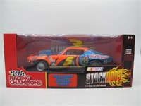 RACING CHAMPIONS CHEVY STOCK ROD 1/18 SCALE