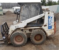 753 BOBCAT - APPROX 4500 HOURS - WITH BUCKET