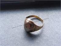 Class ring marked 10 K 1947 Top metal may be