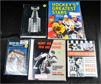 Diverse Vintage Hockey & The Stanely Cup Books Lot