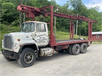 1984 Ford LT 8000 Dual Axle Truck