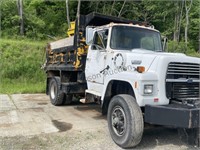 1988 Ford L8000 Dump Truck