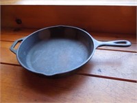 Cast iron "Lodge" pan