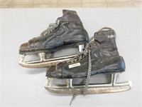 Vintage Bauer Mens Ice Skates - Size 12