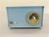 Vintage RCA Victor Radio - Untested