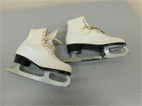 Womens Ice Skates - Size 10.5