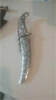 Stainless steel dagger style knife with silver