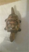 Articulated tin turtle