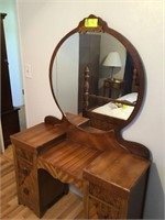 Vanity w/ round mirror 43" x 16" x 67" tall