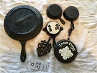 9" cast iron skillet & 4 small cast iron pans & ca