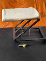 Adjustable folding table