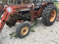 584 IH TRACTOR W/2400GT LOADER 2574hrs