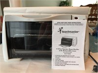 Lot: Toaster Oven & Bread Machine