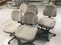 Lot of 5 Office Chairs on Wheels