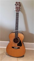 Yahama Acoustic Guitar - Model FS-310 - F