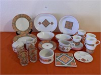 47 pcs. Set Corelle Ware Dishes ‘Sand Art’