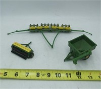 JD corn planter, seed drill, grain buggy  1/64