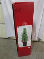 5 Foot Pre Lit Indoor / Outdoor Tree - Pick up