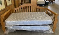 MAPLE TYPE DAY BED W/TRUNDLE BED (LIKE NEW)
