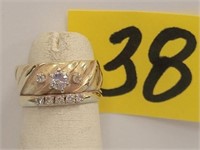 14kt - 5.3gr. Y/G Diamond Wedding Ring Set Size 5-