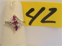 14kt - 3.2gr. Y/G Ruby & Diamond Ring Size 6 1/2 -