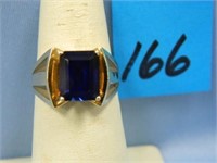 10kt - 5.4 Y/G Ring w/ Blue Sapphire Style Stone -