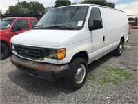 2005 Ford E-Series Cargo E-350 SD 2WD