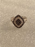 Sterling Silver Ladies Ring 
Size6?