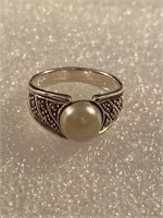 Sterling Silver Ladies Ring 
Size 6?