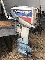 EVINRUDE 9.9 BOAT MOTOR