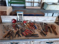 LOT OF VINTAGE TOOLS