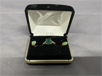 Emerald 14kt stud earrings & 10kt ring  - 3gtw