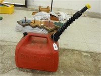 2.5 gallon plastic gas can