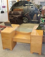 Vintage Dresser w/Round Mirror