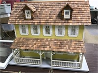 Wood Doll House 37x21x38