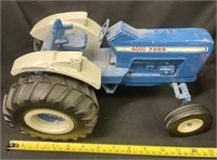 8000 Ford Tractor 1/12
