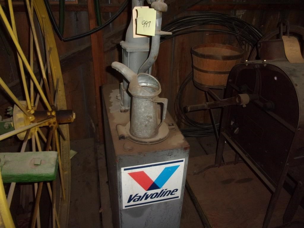Museum auction Num.2 ,gas pump,50+signs,antiques,horse equip