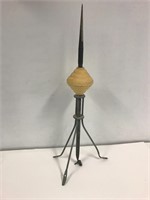 Lightning rod w globe. 25” tall