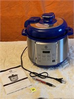 NIB Electric 4qt Pressure Cooker