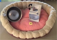 Pet Bed and Lamp with Bulb