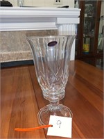 BEAUTIFUL LEAD CRYSTAL VASE WITH REMOVABLE BASE