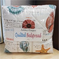 Ashley Cooper Quilted Bed Spread in Plastic