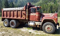 1969 Mack RL700L Dump Truck