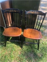 L Hitchcock chairs