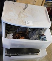 PLASTIC DRAWER UNIT W/ DROP CLOTHES, SHOP RAGS, ET