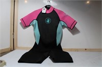 New size small women's wetsuit