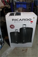 New Ricardo 2 pc luggage set