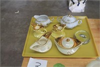 tray lot of creamers and sugar bowls