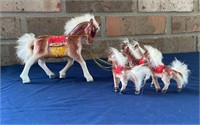 VTG 6 PC CHAINED CERAMIC HORSE & FOAL SET